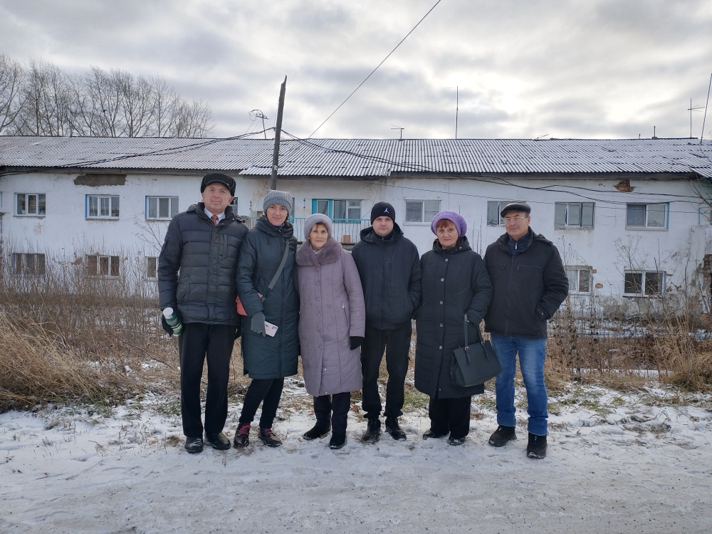 ПЕШКОМ ПО УЛИЦЕ СОВХОЗНОЙ