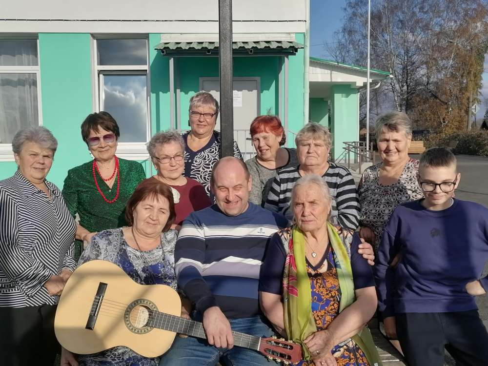 ЗВЕНИ ГИТАРА, ПОЙ СТРУНА