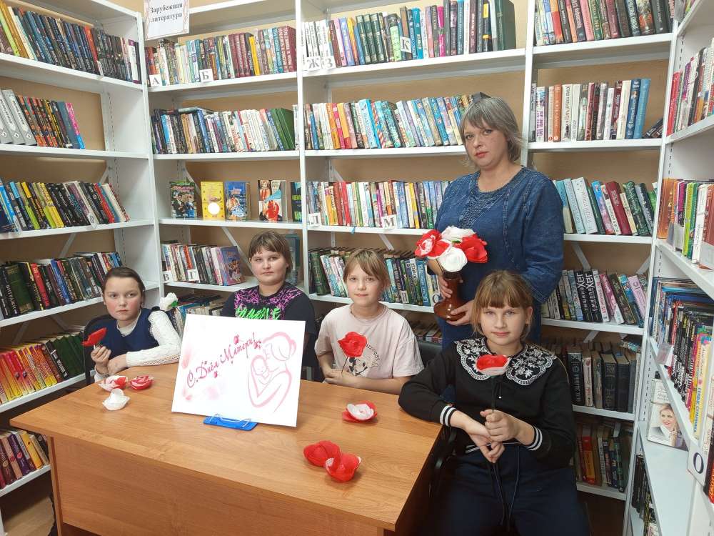 МАСТЕР‑КЛАСС «ЦВЕТЫ ДЛЯ МАМЫ»